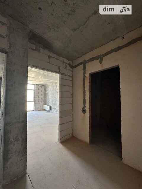 Продаж 2к квартири 77 кв. м на вул. Микільсько-Слобідська 8