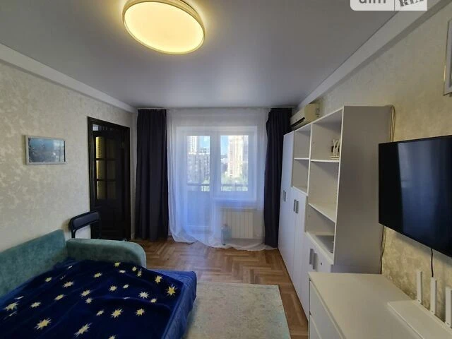 Продаж 3к квартири 62 кв. м на наб. Дніпровська 7А • ID 3482