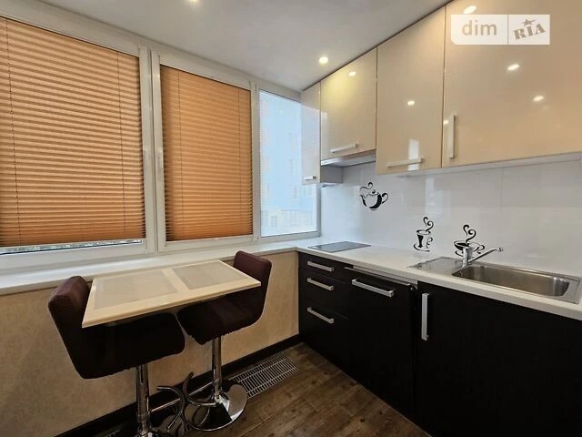 Продаж 1к квартири 53 кв. м на вул. Хорольська 1А • ID 34825