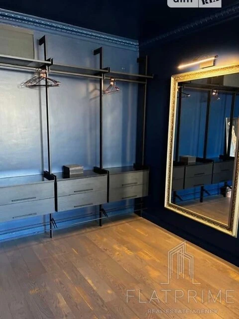 Продаж 1к квартири 73 кв. м на вул. Антоновича 74 • ID 34825