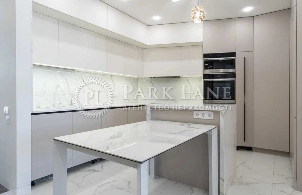 Luxurious 3-4 bedroom apartment in Dynastia residential complex, 37b Lypkivskoho St., Solomyanka