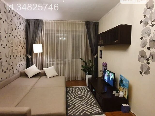 Продаж 1к квартири 31 кв. м на вул. Володимира Сальського 11