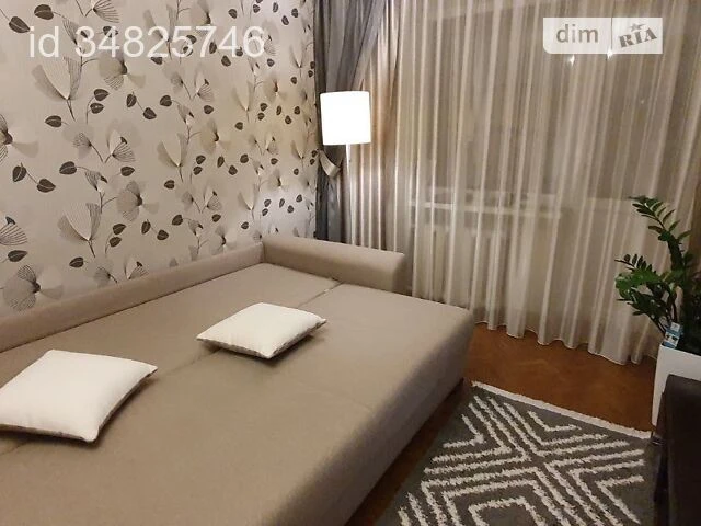 Продаж 1к квартири 31 кв. м на вул. Володимира Сальського 11