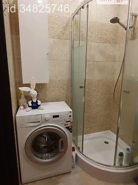 Продаж 1к квартири 31 кв. м на вул. Володимира Сальського 11