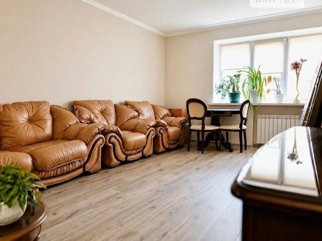 Продаж 3к квартири 85 кв. м на вул. Волоська 23 • ID 3482576