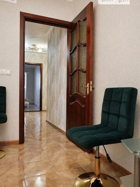 Продаж 3к квартири 85 кв. м на вул. Волоська 23 • ID 3482576