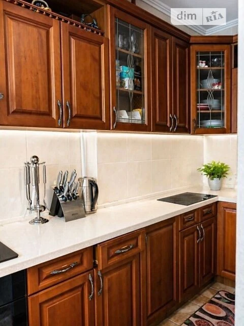 Продаж 3к квартири 85 кв. м на вул. Волоська 23 • ID 3482576