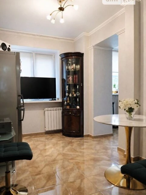 Продаж 3к квартири 85 кв. м на вул. Волоська 23 • ID 3482576