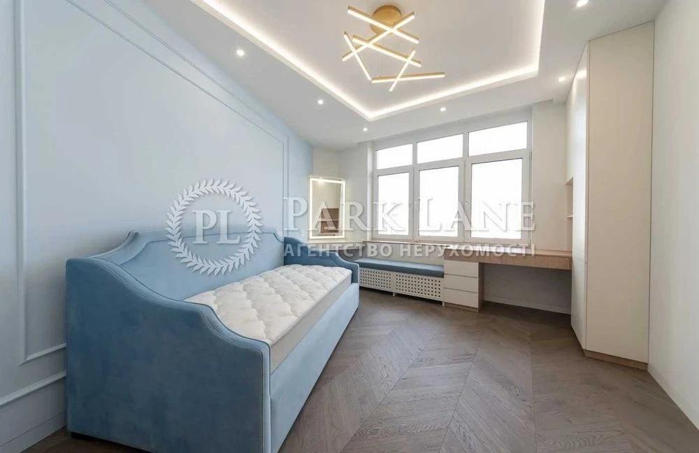 Luxurious 3-4 bedroom apartment in Dynastia residential complex, 37b Lypkivskoho St., Solomyanka