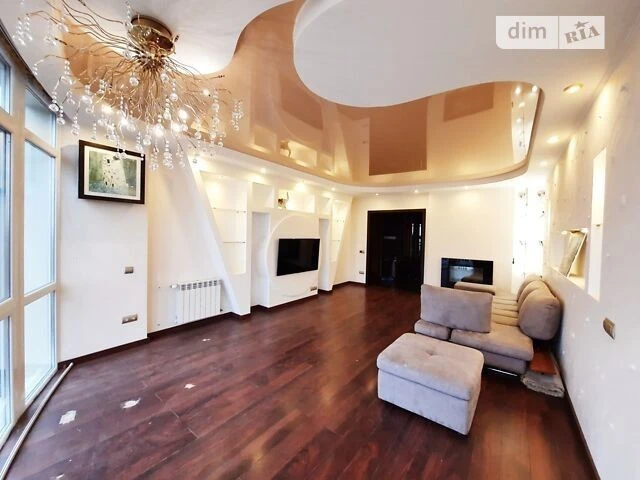 Продаж 3к квартири 129 кв. м на бул. Миколи Руденка 14 • ID