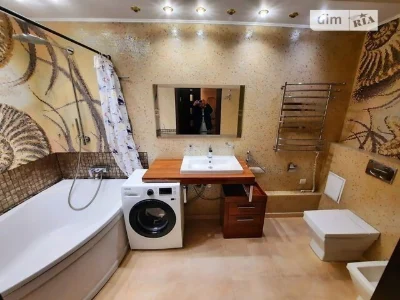 Продаж 3к квартири 129 кв. м на бул. Миколи Руденка 14 • ID