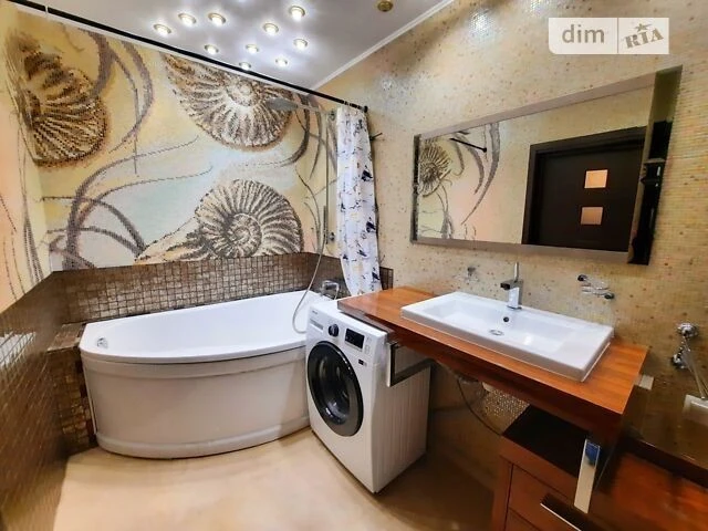 Продаж 3к квартири 129 кв. м на бул. Миколи Руденка 14 • ID