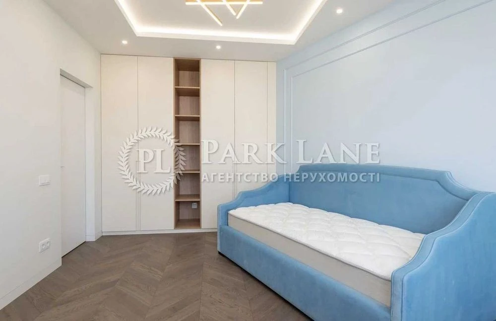 Luxurious 3-4 bedroom apartment in Dynastia residential complex, 37b Lypkivskoho St., Solomyanka