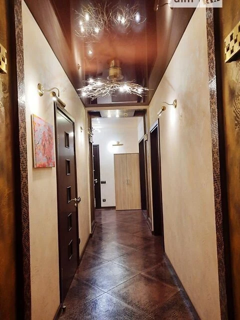 Продаж 3к квартири 129 кв. м на бул. Миколи Руденка 14 • ID