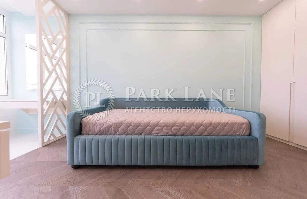 Luxurious 3-4 bedroom apartment in Dynastia residential complex, 37b Lypkivskoho St., Solomyanka