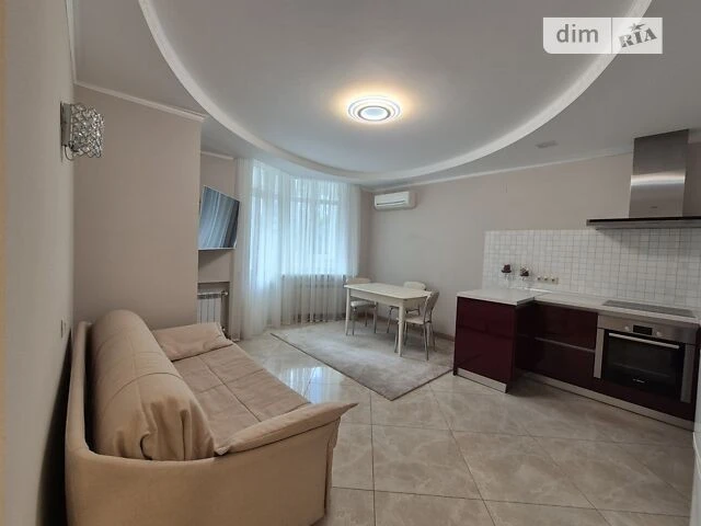 Продаж 1к квартири 53 кв. м на вул. Митрополита Василя Липкі