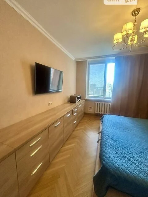 Продаж 2к квартири 83.2 кв. м на просп. Павла Тичини 2 • ID