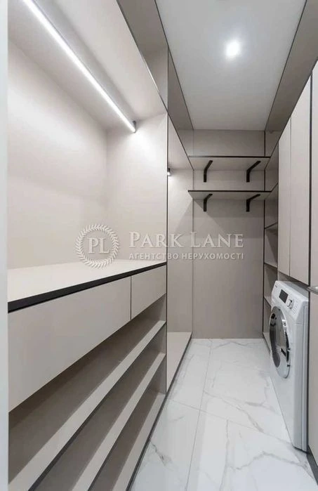 Luxurious 3-4 bedroom apartment in Dynastia residential complex, 37b Lypkivskoho St., Solomyanka