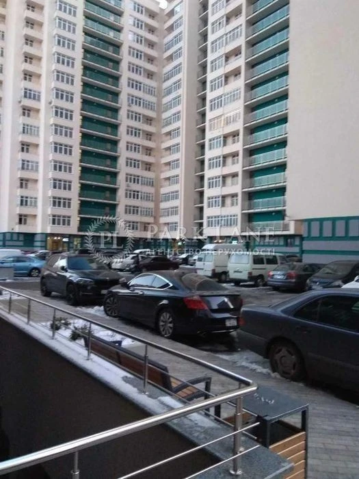 Luxurious 3-4 bedroom apartment in Dynastia residential complex, 37b Lypkivskoho St., Solomyanka