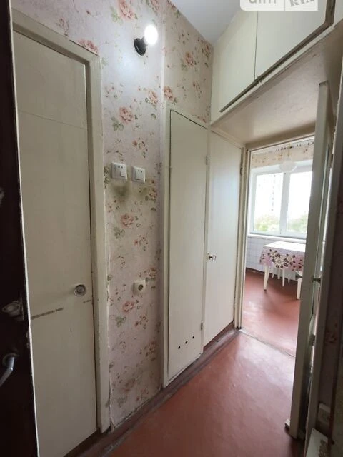 Продаж 1к квартири 31 кв. м на просп. Червоної Калини 28Б •