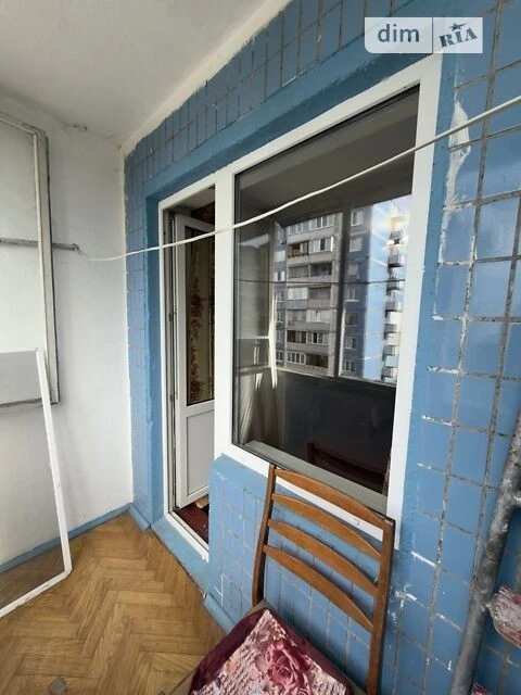 Продаж 1к квартири 31 кв. м на просп. Червоної Калини 28Б •