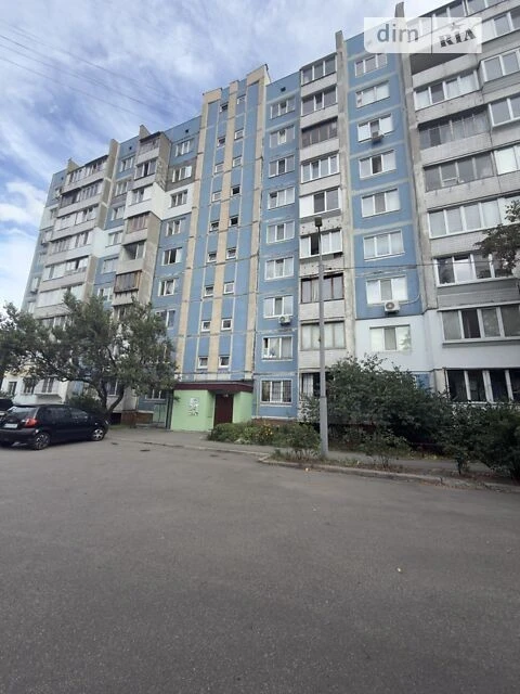 Продаж 1к квартири 31 кв. м на просп. Червоної Калини 28Б •