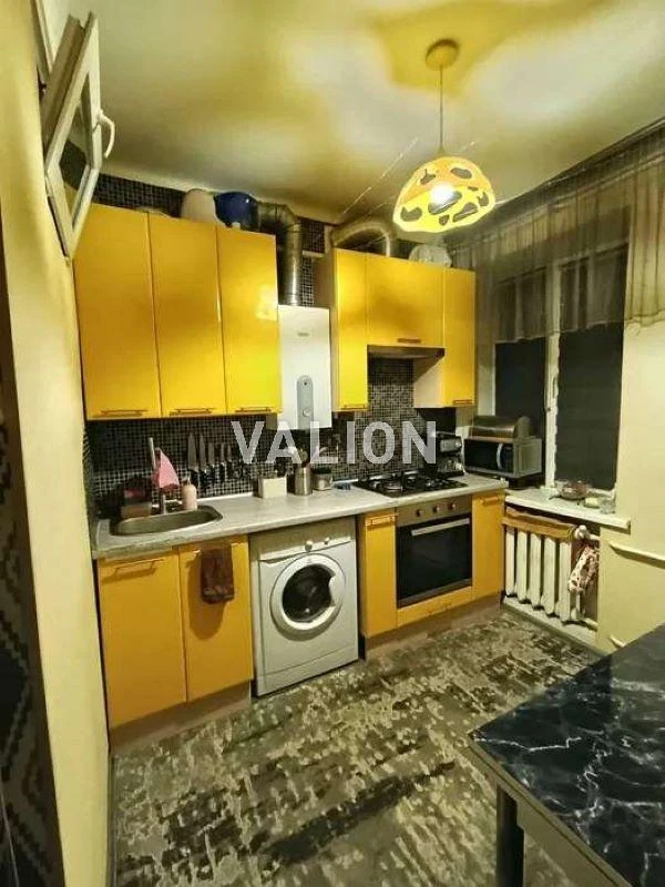 Продаж 2-к квартири Голосіївський район пр. Науки, 74