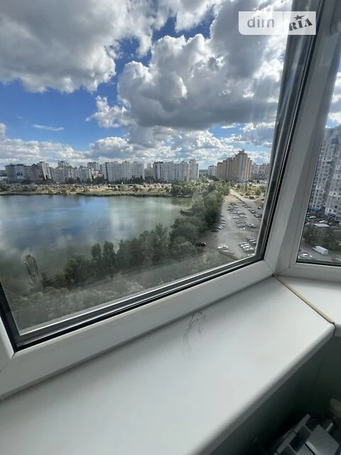 Довготривала оренда 2к квартири на просп. Миколи Бажана 1М •