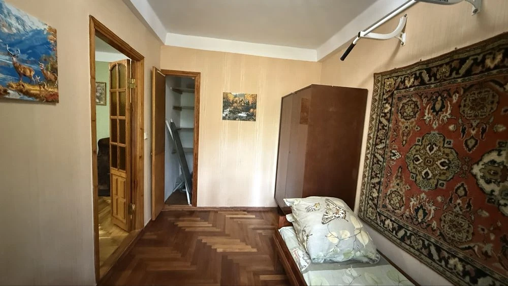 Продается 2-х комн. кв. в центре