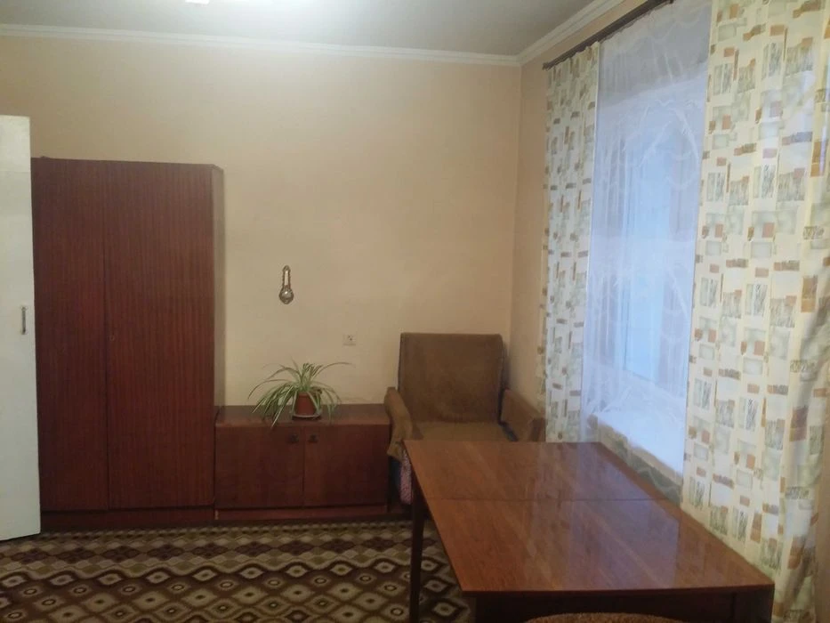 1-кімн. квартира Проспект Незалежності 31,0 м кв.. 5/5 балко