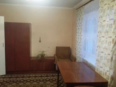 1-кімн. квартира Проспект Незалежності 31,0 м кв.. 5/5 балко