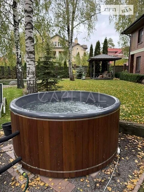 Продаж 2 поверхового будинку бесідка і ділянкою на 20 соток,