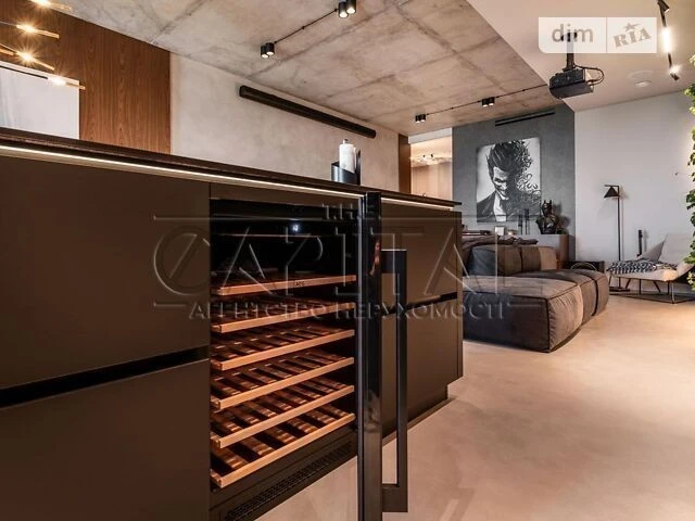 Продаж 3к квартири 124 кв. м на пров. Берестейський 42 • ID