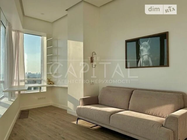 Продаж 3к квартири 104 кв. м на просп. Голосіївський 1 • ID