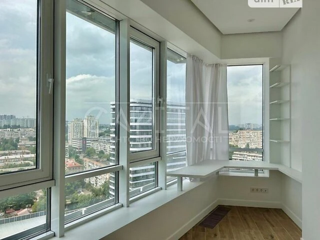 Продаж 3к квартири 104 кв. м на просп. Голосіївський 1 • ID