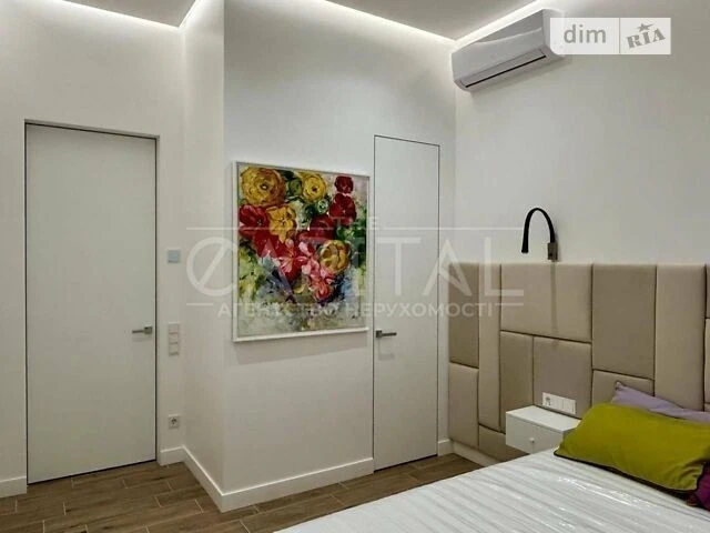 Продаж 3к квартири 104 кв. м на просп. Голосіївський 1 • ID