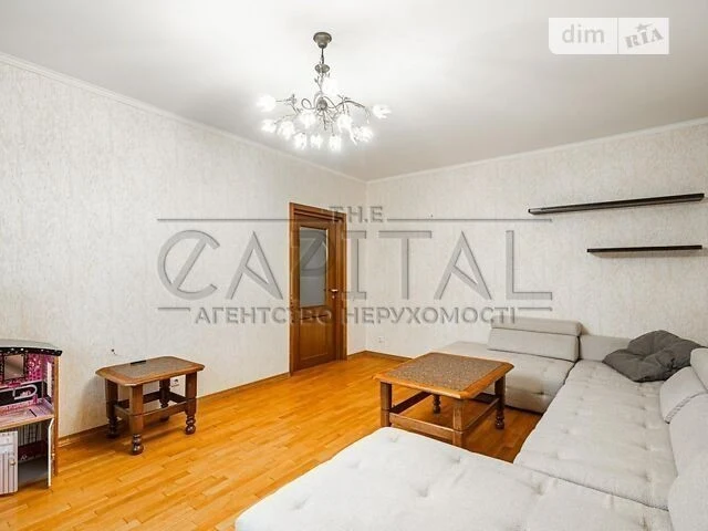 Продаж 3к квартири 103 кв. м на просп. Валерія Лобановського
