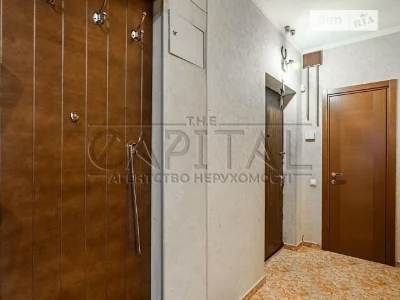 Продаж 3к квартири 103 кв. м на просп. Валерія Лобановського