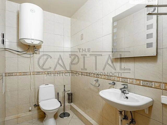 Продаж 3к квартири 103 кв. м на просп. Валерія Лобановського