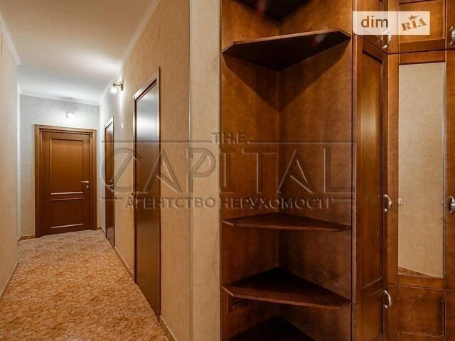Продаж 3к квартири 103 кв. м на просп. Валерія Лобановського