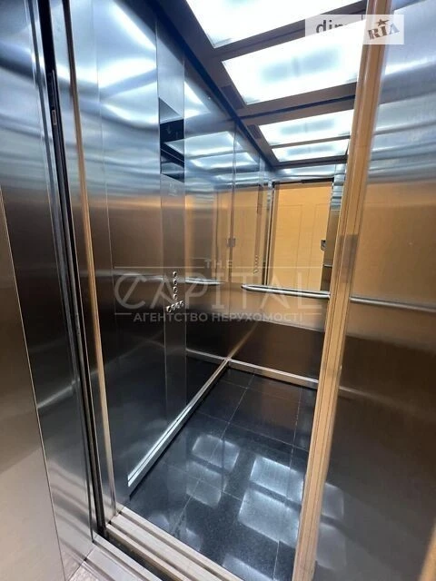 Продаж 2к квартири 96 кв. м на вул. пр-т Берестейський 42 •