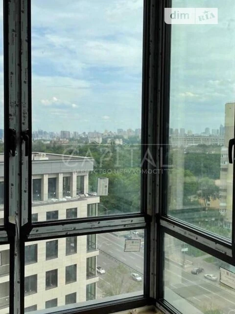 Продаж 2к квартири 96 кв. м на вул. пр-т Берестейський 42 •