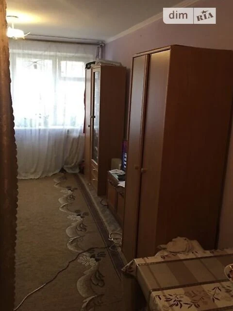 Продаж кімнати 18 кв. м на вул. Академіка Корольова 9А, кв.
