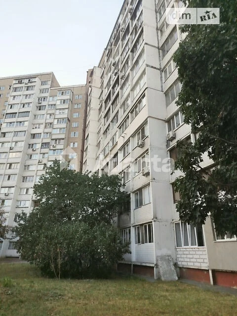 Продаж 4к квартири 85 кв. м на вул. Академіка Заболотного •