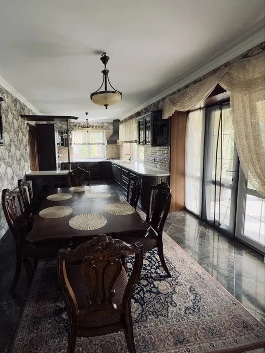 Оренда будинку 300 м², Ранкова вул.