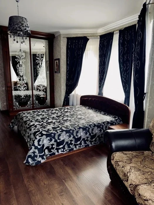 Оренда будинку 300 м², Ранкова вул.