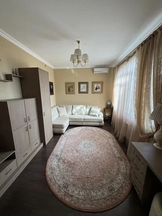 Оренда будинку 300 м², Ранкова вул.