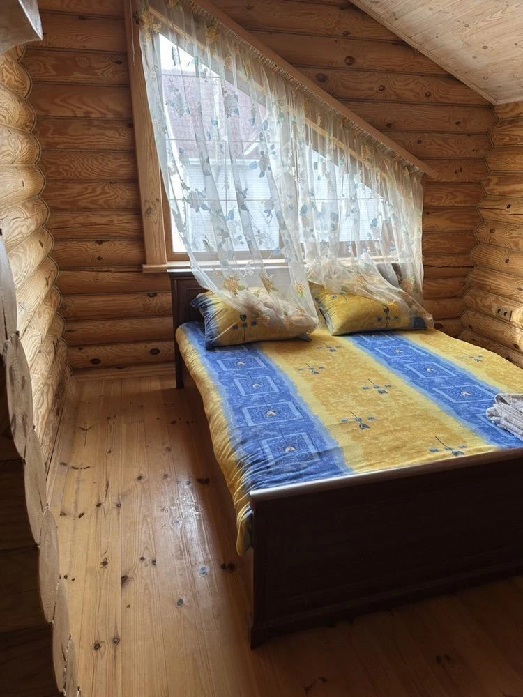 Оренда котеджу 200 м², 119-а Садова вул.