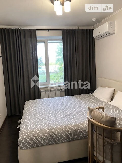 Продаж 3к квартири 78 кв. м на просп. Володимира Івасюка 20А