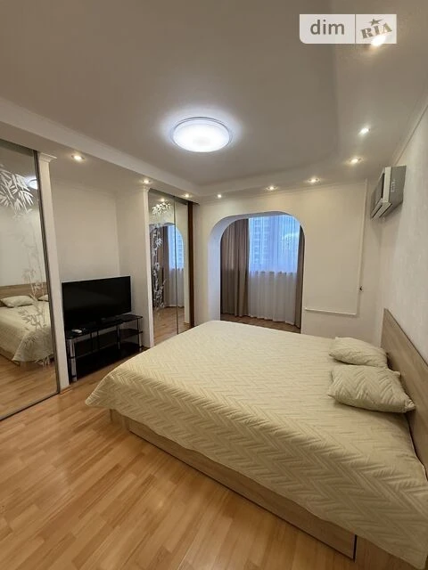 Продаж 1к квартири 36.8 кв. м на вул. Деміївська 35 • ID 348